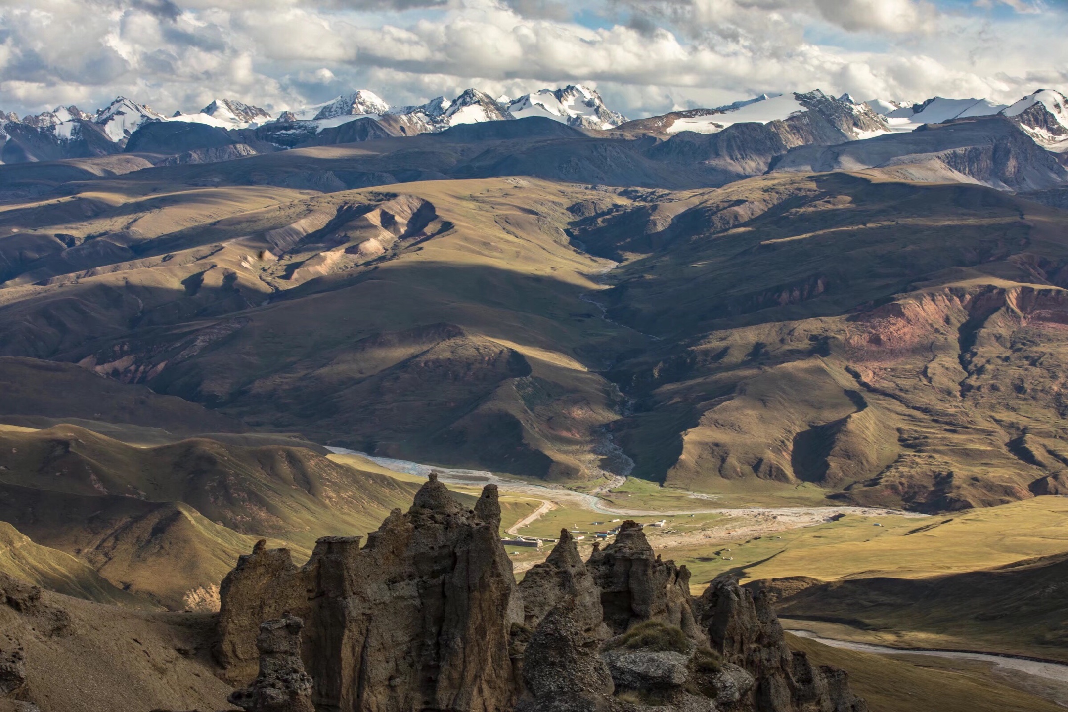 和静奎克乌苏石林(2)