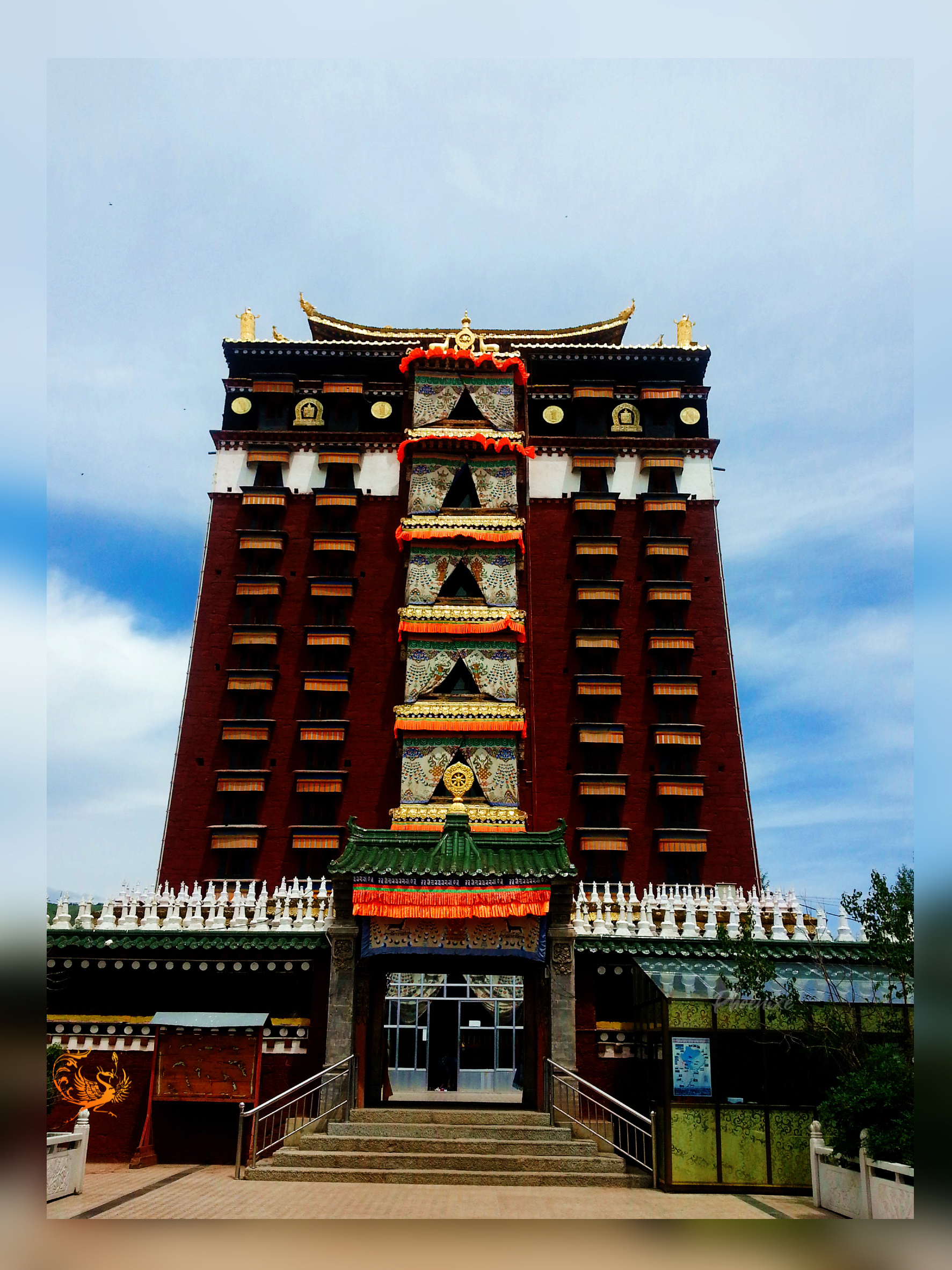 首发九色甘南米拉日巴佛阁