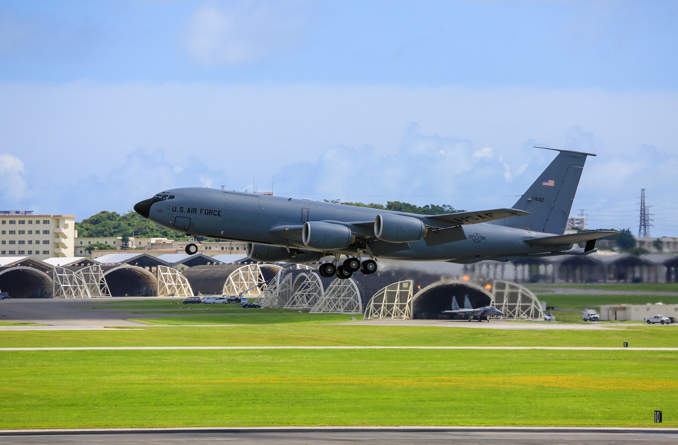 914旅拍美国驻日本冲绳嘉手纳空军基地的各型军用飞机!