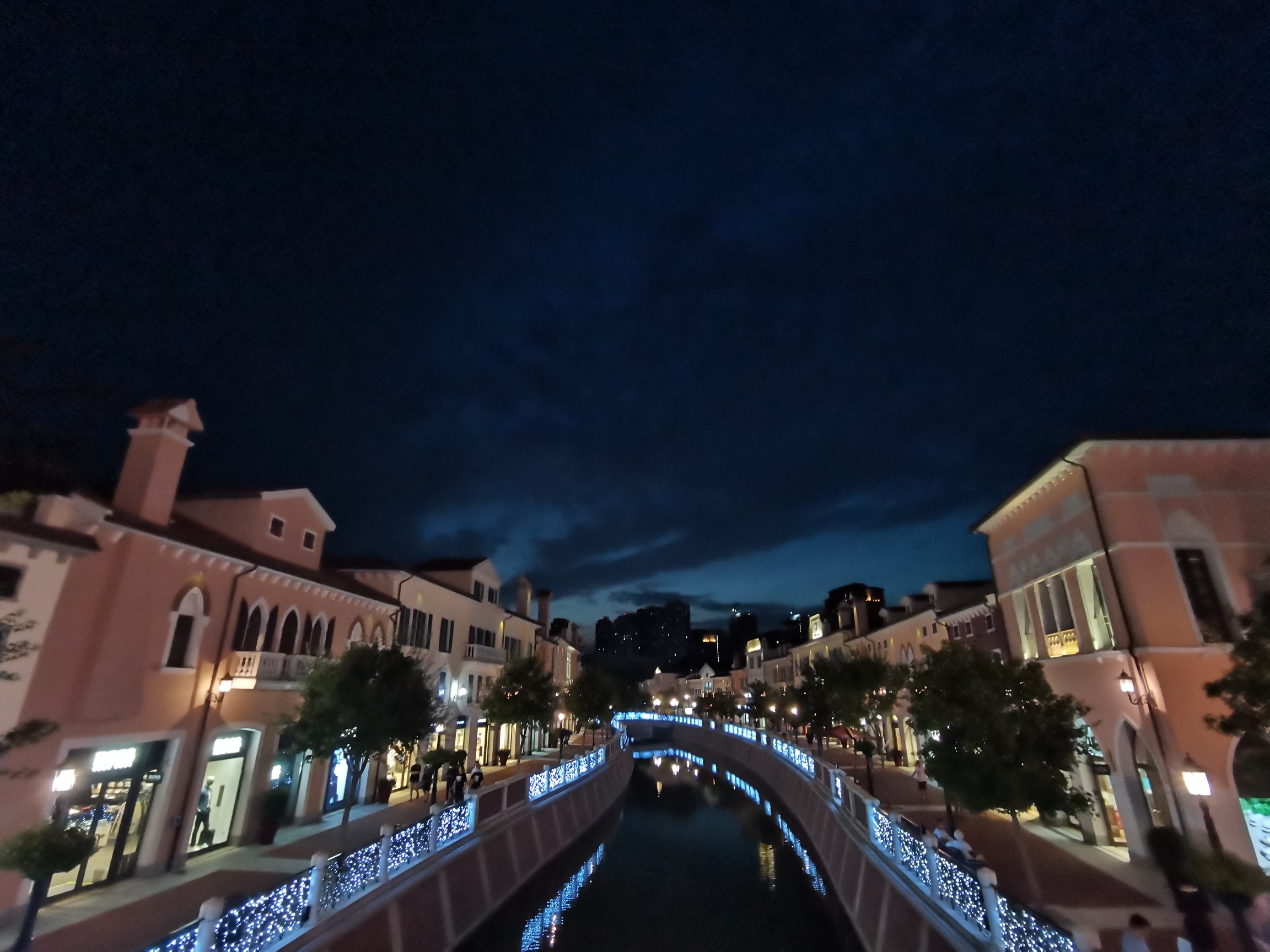 佛罗伦萨小镇之夜vv首发