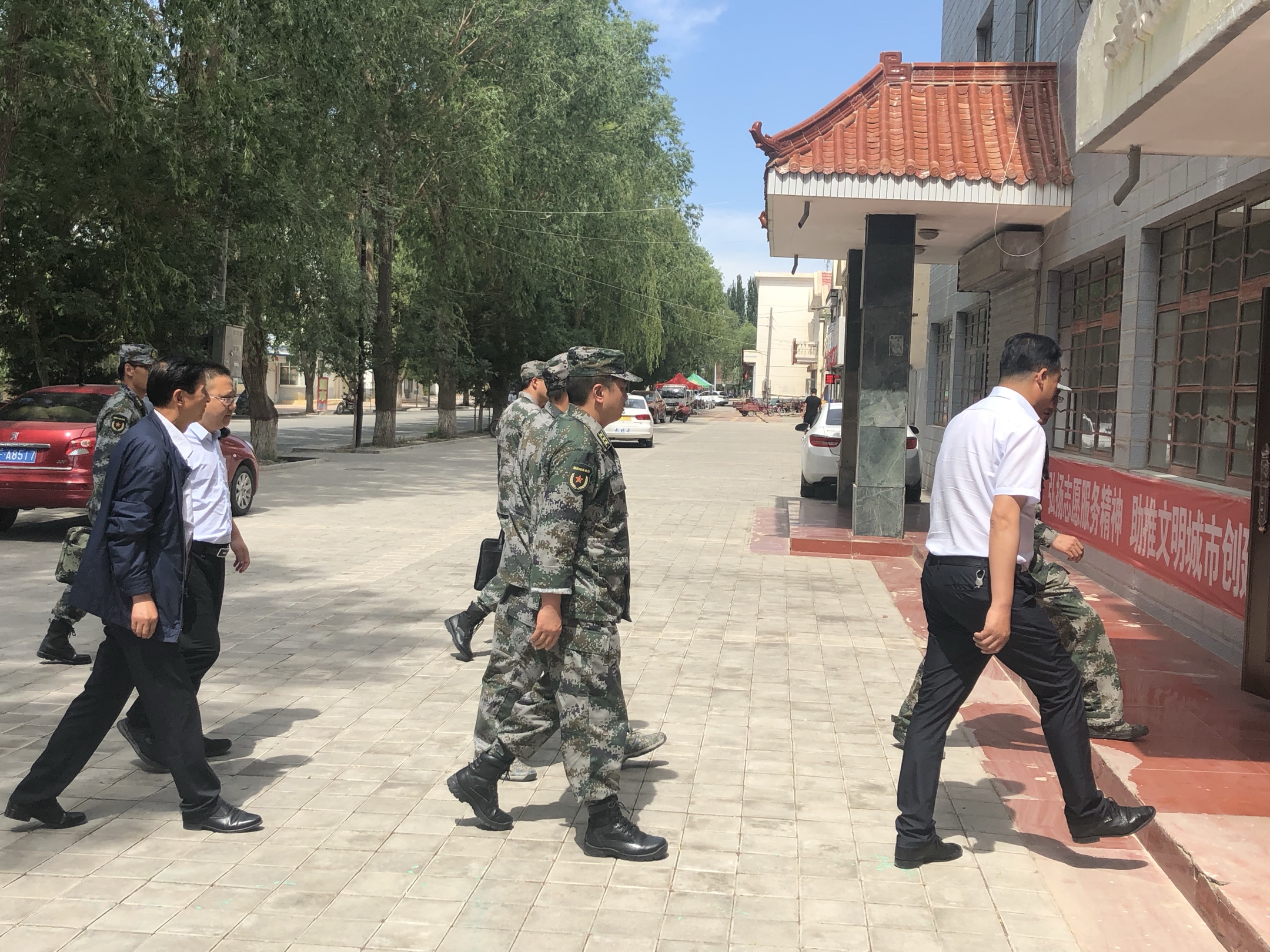 酒泉军分区魏司令员一行来我镇检查党管武装工作