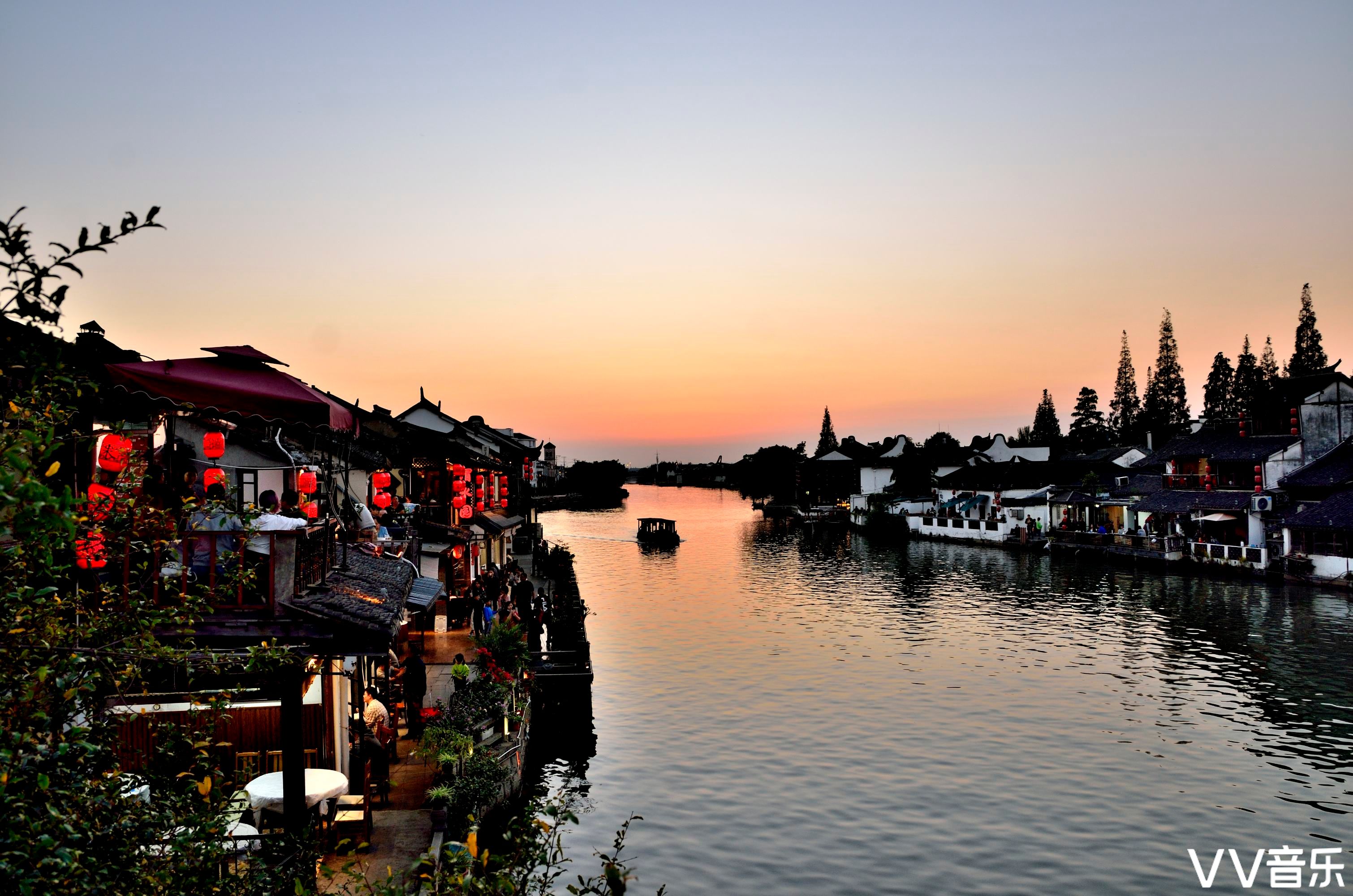 古镇晚霞