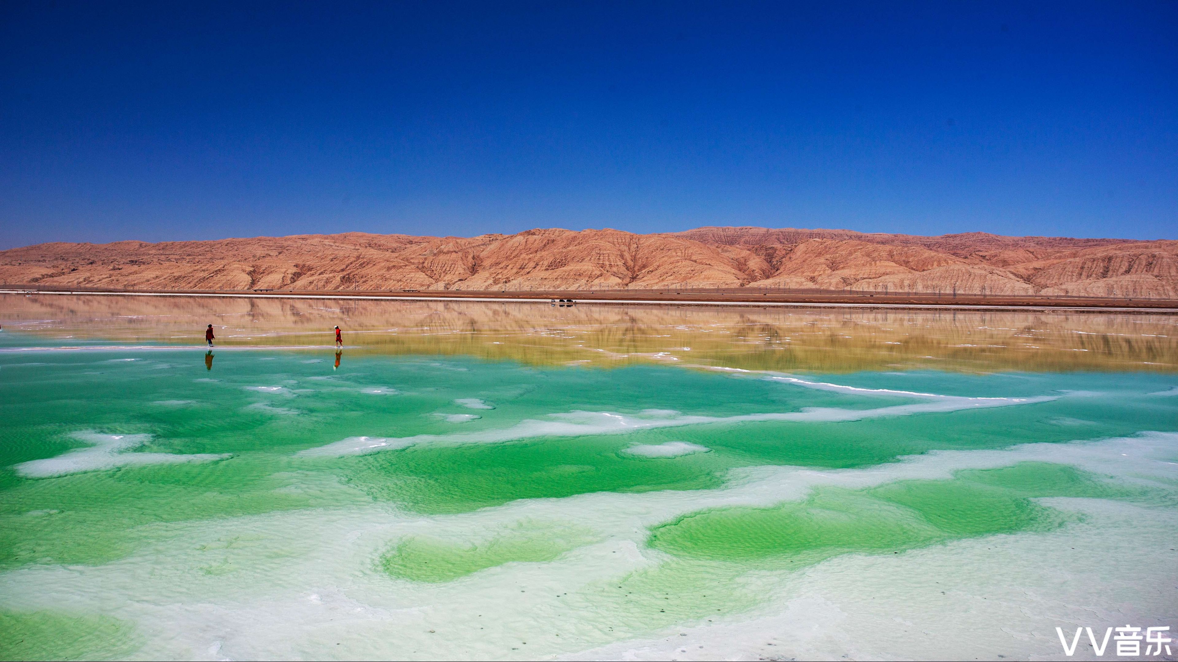 惊艳茫崖翡翠湖