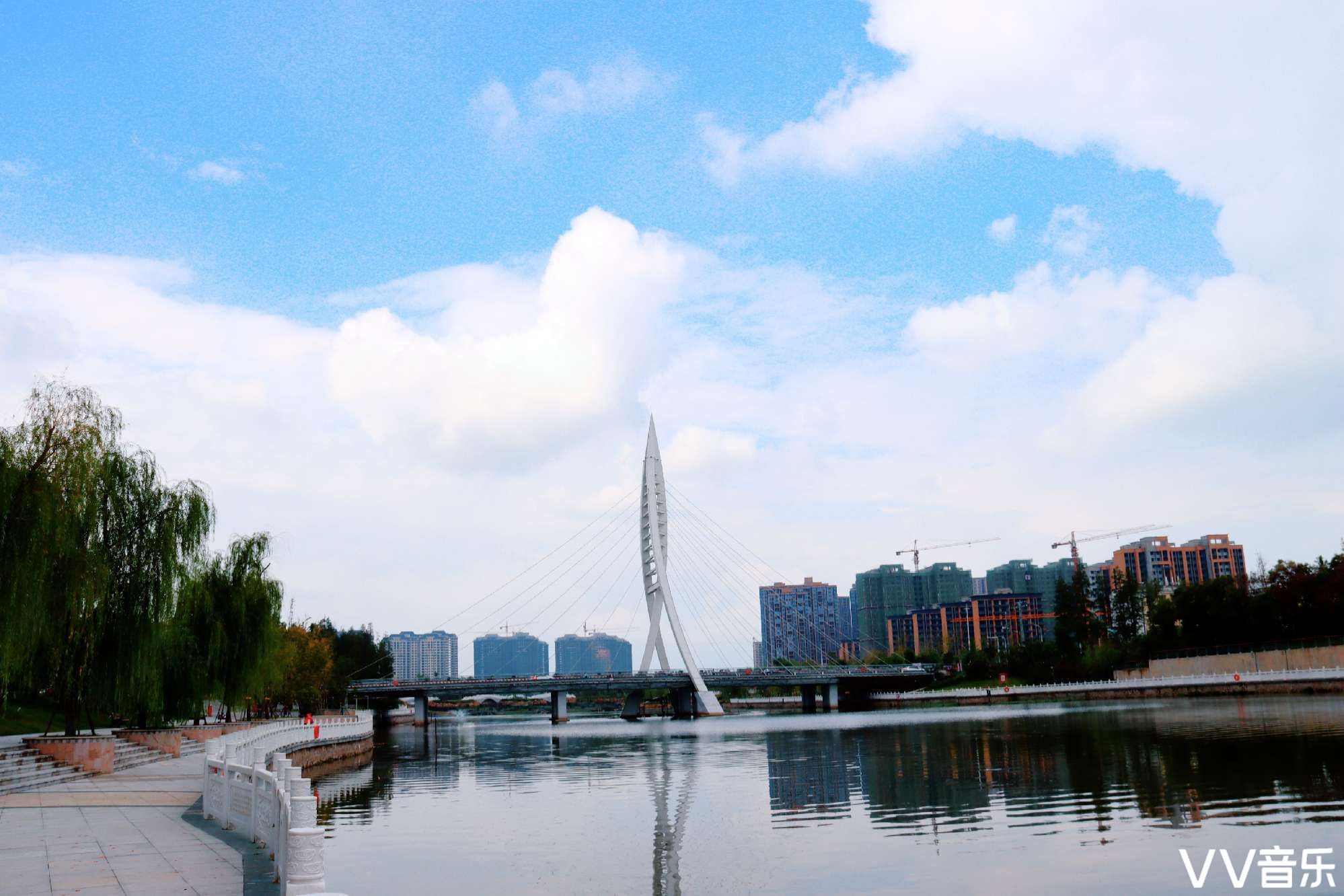 龙湖公园最美息县八公里