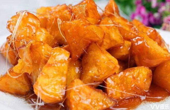 加强版 :拔丝南瓜 主料:南瓜300克,辅料:鸡蛋50克,芝麻15克,小麦面粉