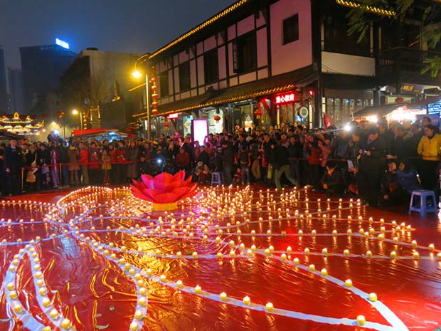 《点一盏佛灯》散文随笔