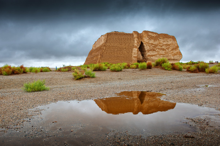 激烈  大汉雄风的千年帝都  黄沙飞扬的丝绸古路  大漠长风的塞外边关
