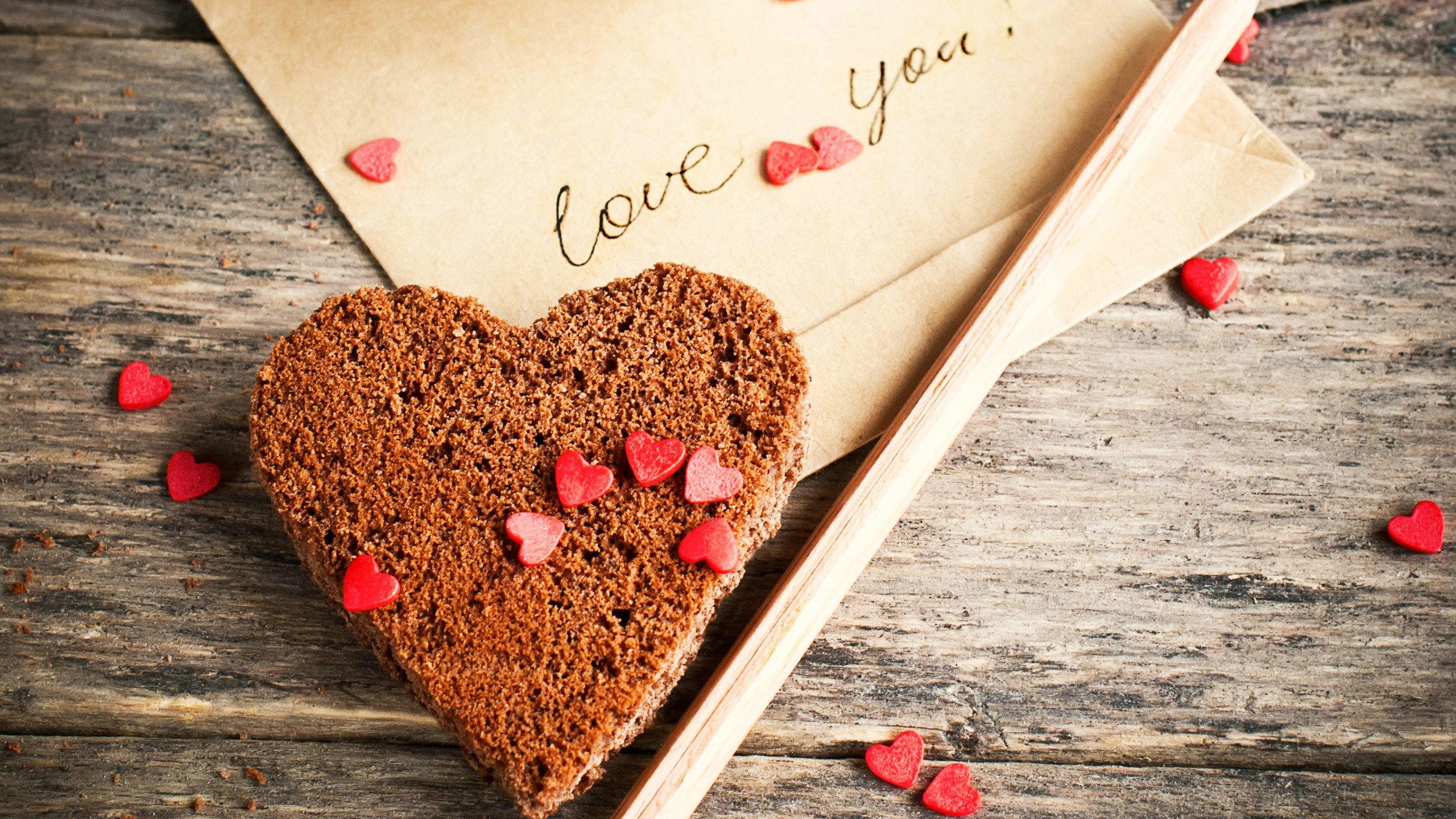 夏子:     我要清清楚楚地写在信上:我爱你,爱你,爱你啊.