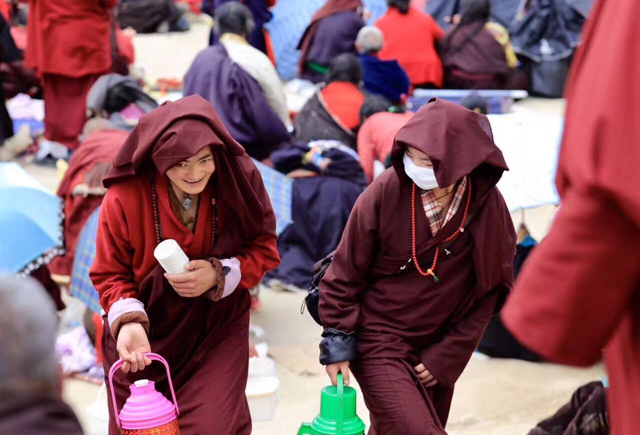 约会春天走进神秘の亚青寺の觉姆岛