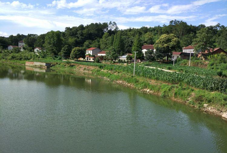 4a级景区,位为大洪山脉之南,坐落在湖北省钟祥市客店镇,距钟祥市市区