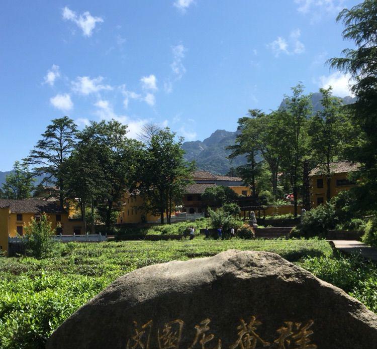 这里是闵园尼庵群.这里有20多座尼庵,建筑特色鲜明.